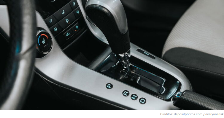 CNH com os dias contados? Nova lei pode mudar tudo para quem dirige carros automáticos